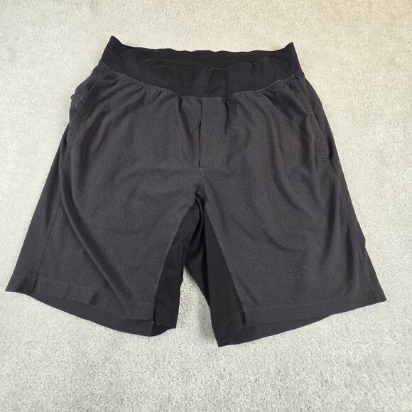Lululemon Other - Lululemon Men's Pacebreaker Shorts Size L Black Gray Print 9 Inch Inseam